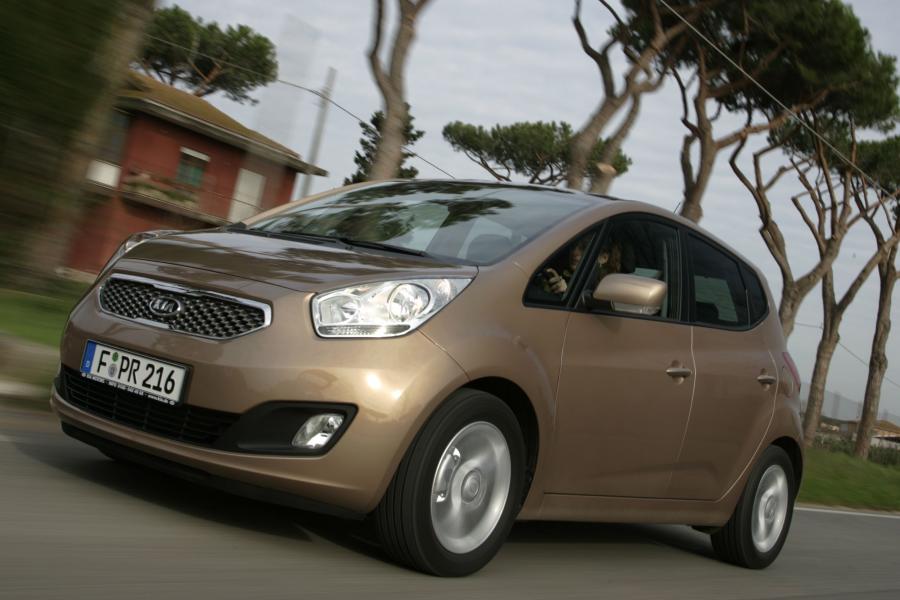  Kia Venga 2010 года  (фото 82 из 199)